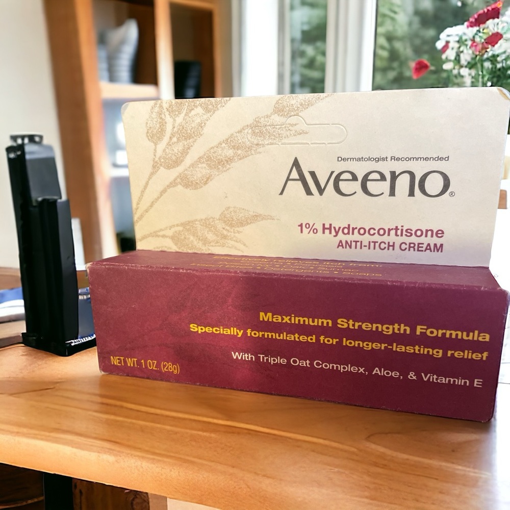 Aveeno 1%Hydrocortisone Anti-Itch Cream NWT